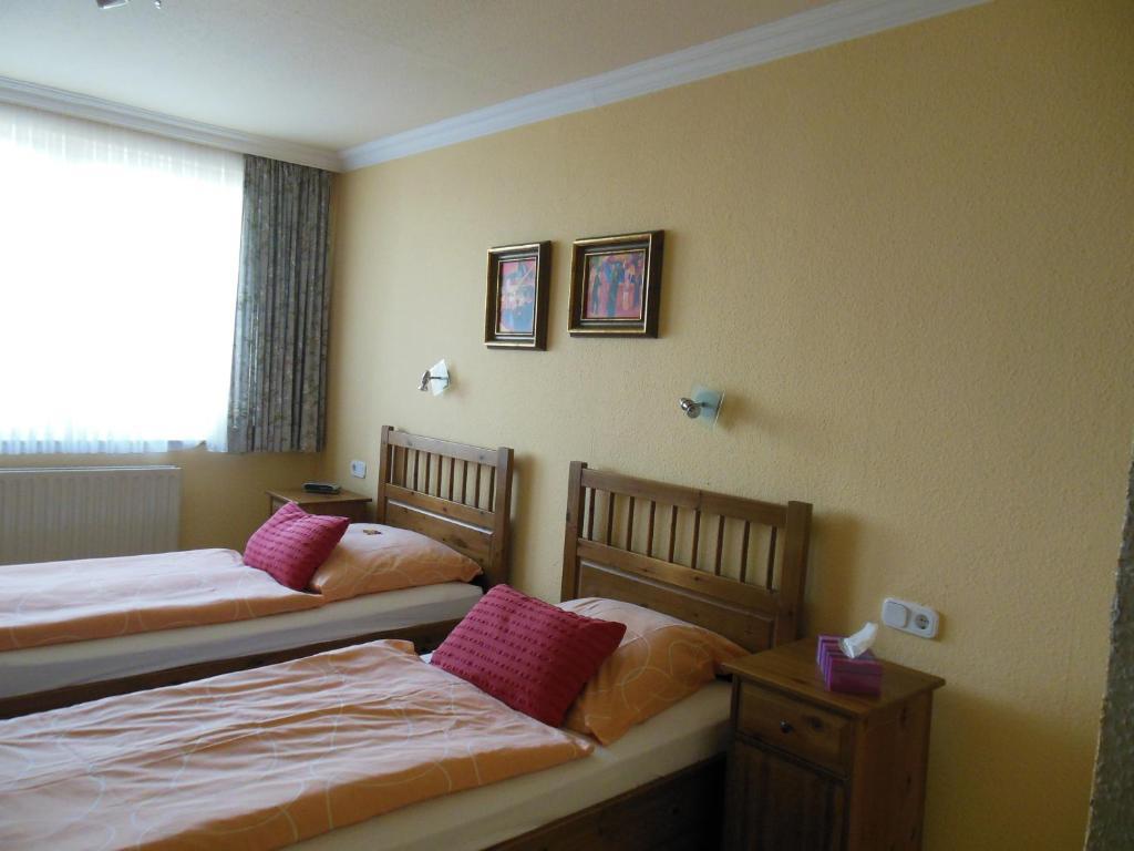 Hotel Alt-Rodenkirchen Colónia Quarto foto